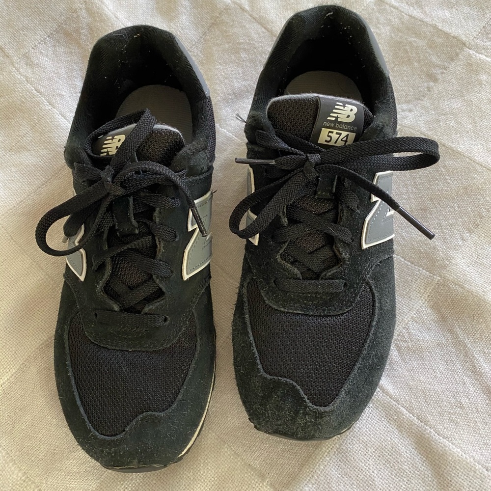New Balance Classics - Picture 2 of 5